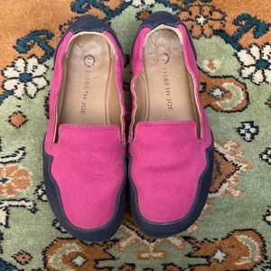 Barefoot Lisbeth Joe London in fuchsia and navy. Size 8, fits like 7 or 7.5 imo